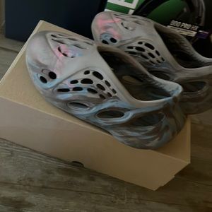 Foam runner size men 7
